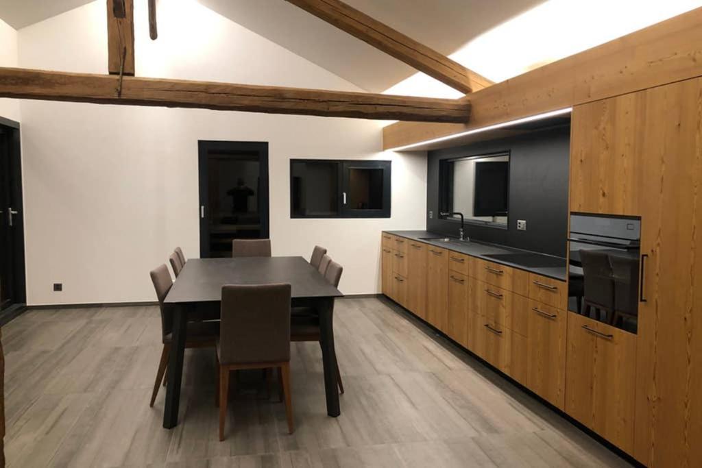 Grand Appartement Avec Terrasse A Chez-Les-Reuses Orsières Εξωτερικό φωτογραφία