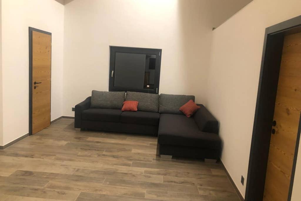 Grand Appartement Avec Terrasse A Chez-Les-Reuses Orsières Εξωτερικό φωτογραφία